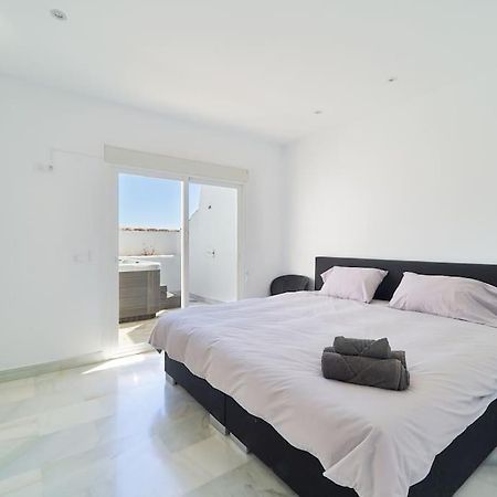 Superbe Appartement Avec Jaccuzi Marbella Luaran gambar