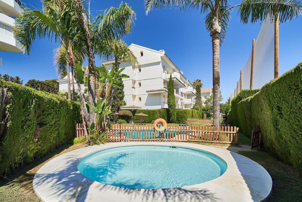 Superbe Appartement Avec Jaccuzi Marbella Luaran gambar